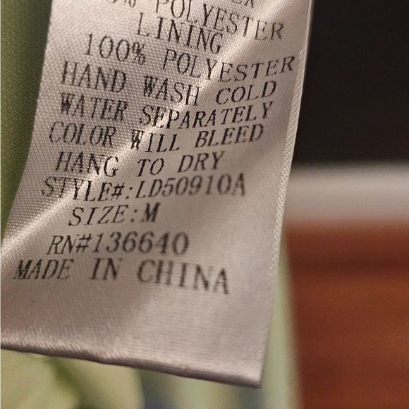 Bright Lime Green Gown trimmed in Lace in middlee with opening and sheer back. - Picture 4 of 5